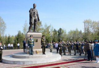 Памятник Малику Габдуллину