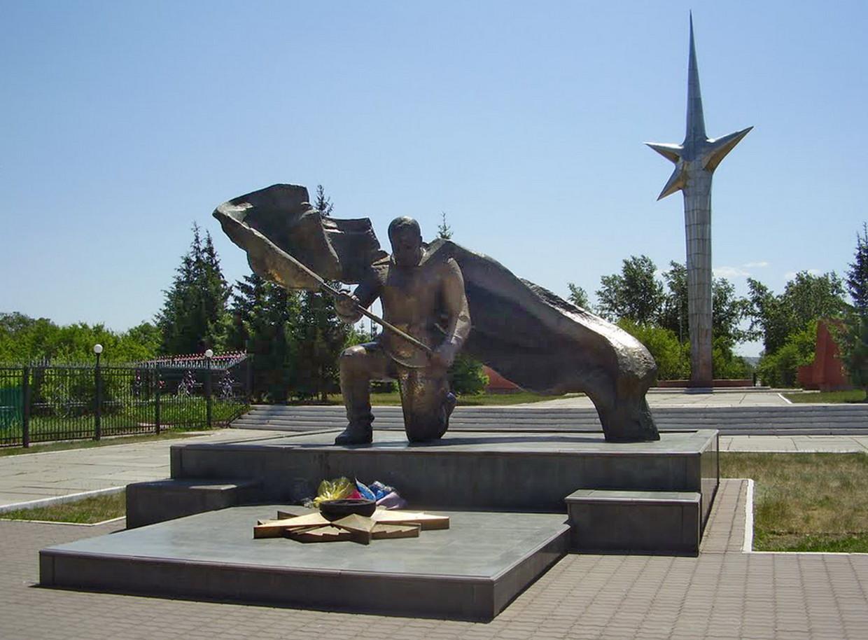 Вечный огонь. Кокшетау. 2000