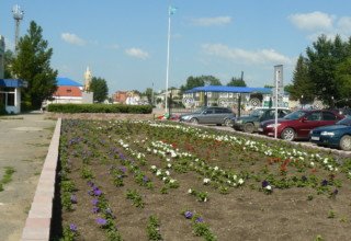 Зеренда, центральная площадь