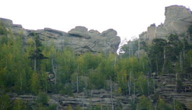 "Синюшкины макушки" - вершины горы