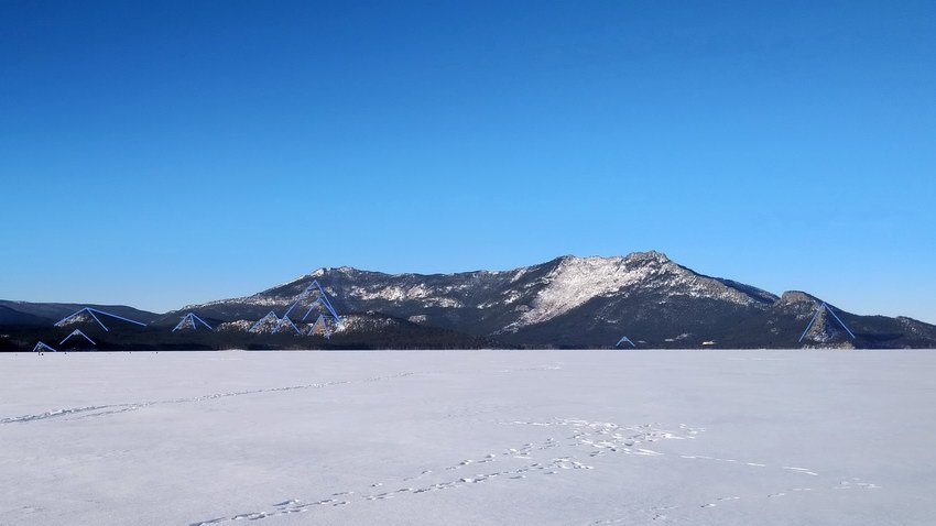 Боровое, контуры пирамид