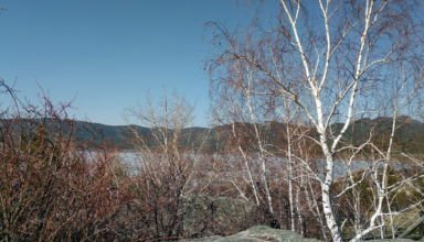 Окрестности санатория Щучинский. Озеро Щучье. Горы, лес, пешеходные и велодорожки вокруг озера. 9-14 апреля 2019.