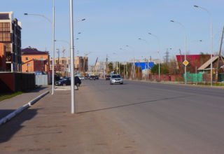 Фотоэтюды осеннего Кокшетау. Остатки старого города и новостройки. Улицы Темирбекова (Кирова), Гагарина, Абая (К.Маркса), Кенесары (Орджоникидзе), берег озера.