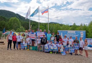 Пляж в Щучинском яхт-клубе "Marina club", все этапы награждения победителей, вручение призов и сертификатов от адмирала Акмолинского Флота Батырханова Шынарбека Беркутбаевича.