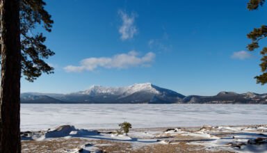 Небольшая прогулка по берегу Боровского озера, Голубой залив, Окжетпес и Жумбактас (Сфинкс), гора Кокшетау (Синюха). Много ракурсов в коллекцию. 17 ноября 2022.