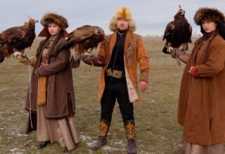 Часть третья. Соревнования с беркутами и ястребами. Подробный фоторепортаж из трех частей с ипподрома "Кулагер", с.Красный Яр.