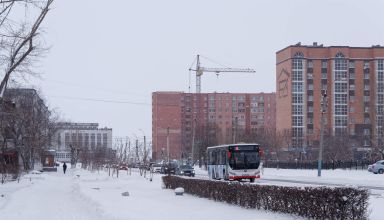 Район первой школы, строящийся целый микрорайон ЖК Otau City у озера на месте болота, детский сад Zerek, бывшая гостиница Жакебатыр, ул.Ауэзова. Много ракурсов в коллекцию. 3 февраля 2024.