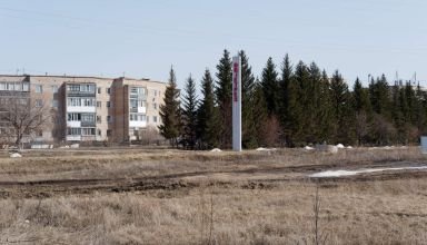 Прогулка из посёлка Окжетпес к озеру и назад. Дорожки и дорога, затопленный лес, озеро, горы, птички. 4 апреля 2024.