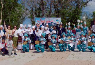 Вторая часть фестиваля «ӘНШІ АУЫЛ», прошедшего в Боровом и подготовленном ДК "Окжетпес". С удовольствием посмотрел, послушал и поснимал концерт. Отлично! Участники, зрители, закулисье, награждения, эмоции. Как всегда очень подробный фоторепортаж и много ракурсов, старался всех присутствующих захватить. 25 июня 2024.