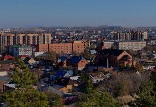 Панорама города Кокшетау со смотровой площадки у флагштока. Часть 3. Юго-восточная и южная часть и кадры, из которых собрана панорама. 17 октября 2024.