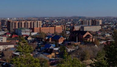 Панорама города Кокшетау со смотровой площадки у флагштока. Часть 3. Юго-восточная и южная часть и кадры, из которых собрана панорама. 17 октября 2024.