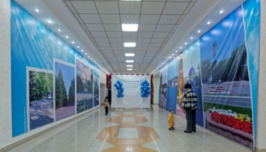 Мои фотографии в качестве передвижной стеновой живописи в фотозонах :) Сейчас в ДК Достар, Кокшетау.