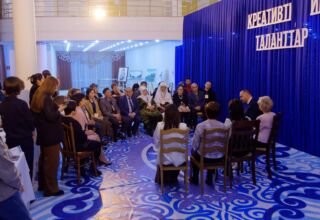 Встереча ремесленников из "Creative Hub" г.Кокшетау с вице-министром культуры Казахстана Кочетовым Евгением Дмитриевичем. Площадка предоставлена Дворцом культуры "Кокшетау", организатор - Музей истории города Кокшетау, директор Музея Ботагоз Жакеновна Габдуллина.