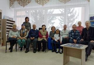 Небольшой фоторепортаж со встречи с жителями п.Окжетпес (Боровое) в Доме Культуры "Окжетпес". Небольшая фотовыставка, слайдшоу, передача в дар библиотеке моих фотографий Борового, многих книг из моей библиотеки. Встреча организована Мендыгуль Рахимжановной Асылбековой. 13 декабря 2024.