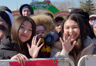 Портреты участников и зрителей праздника. 22 марта 2025.