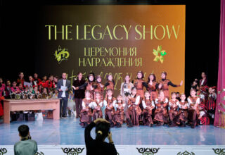 Третья часть фоторепортажа с 10-го юбилейного Республиканского творческого фестиваля "The Legacy show" 10 Art Festival и 30 лет в танцах Айдара Мубаракова, проходившего в ДК "Достар", Кокшетау. Объявление победителей, награждение участников, после фестиваля. 15 ноября 2025.