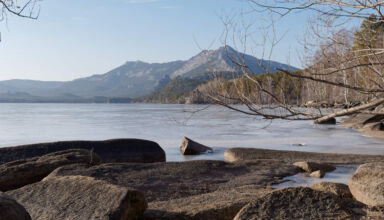 Немного картинок с берега уже замёрзшего Боровского озера. 15 - 16 ноября 2025.