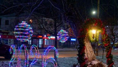 Вечерняя прогулка по городу. В кадрах ул.Абая (К.Маркса) - Садвакасова (Н.К.Крупской) - Габдуллина (1 Мая) - Ташенова (Чкалова) - Пушкина (Комсомольская) - Ауельбекова (Урицкого). Тихо, тепло. 23 декабря 2025.