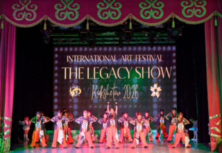 Фестиваль "The Legacy Show 2026". (2) Хореография. Кокшетау Онлайн. 7 февраля 2026 в ДК "Достар" г.Кокшетау состоялся международный фестиваль детского творчества The Legacy Show. Полный аншлаг. Очень большой фоторепортаж с очень большого фестиваля, который проходил в два этапа - не помещались все желающие в зал. Во второй части выступления танцевальных коллективов. Динамика, буйство цвета и эмоций. Портреты участников и гостей фестиваля. Организатор: Мубараков Айдар Абельханович, • лидер Хип-Хоп культуры Акмолинской области, • руководитель студии танцев «The Legacy Show», • руководитель Акмолинского областного филиала Республиканского общественного объединения «Национальный Союз Развития Танцевального Спорта», • руководитель «Федерация Спортивного Танца Акмолинской области», • Магистр педагогических наук Российской Федерации • Магистр искусствоведческих наук Республики Казахстан. 7 февраля 2026