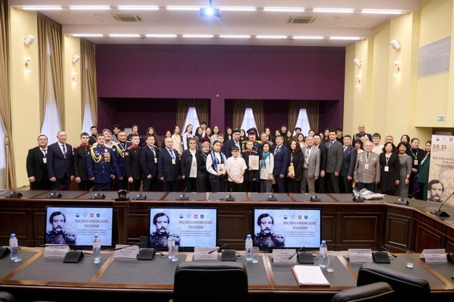  Церемония открытия международной научно-практической конференции «Валихановские чтения». 20 ноября 2025 года. Омск. Фото Ерлана Утеупа.