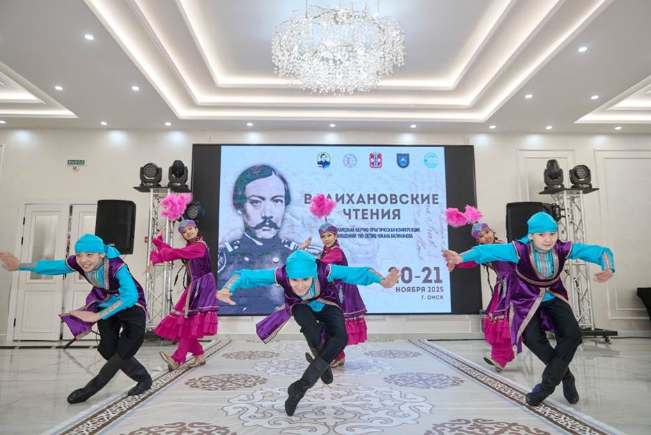 Казахский танец шоу-балета «Ажар». 20 ноября 2025 года. Фото Ерлана Утеупа.